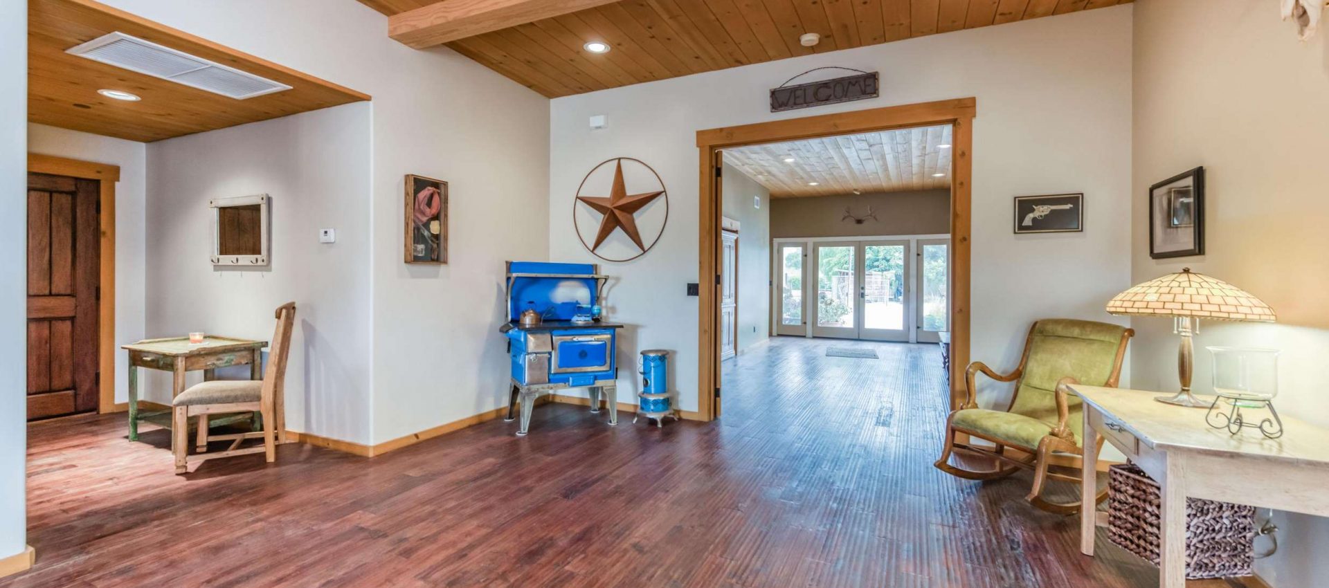 1450_WestHighway_246_13