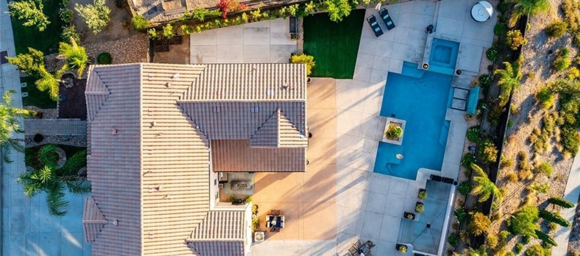 2d2a3b3ba506b145745f9047035ef3e7l-m1902738652xd-w1020_h770_q80