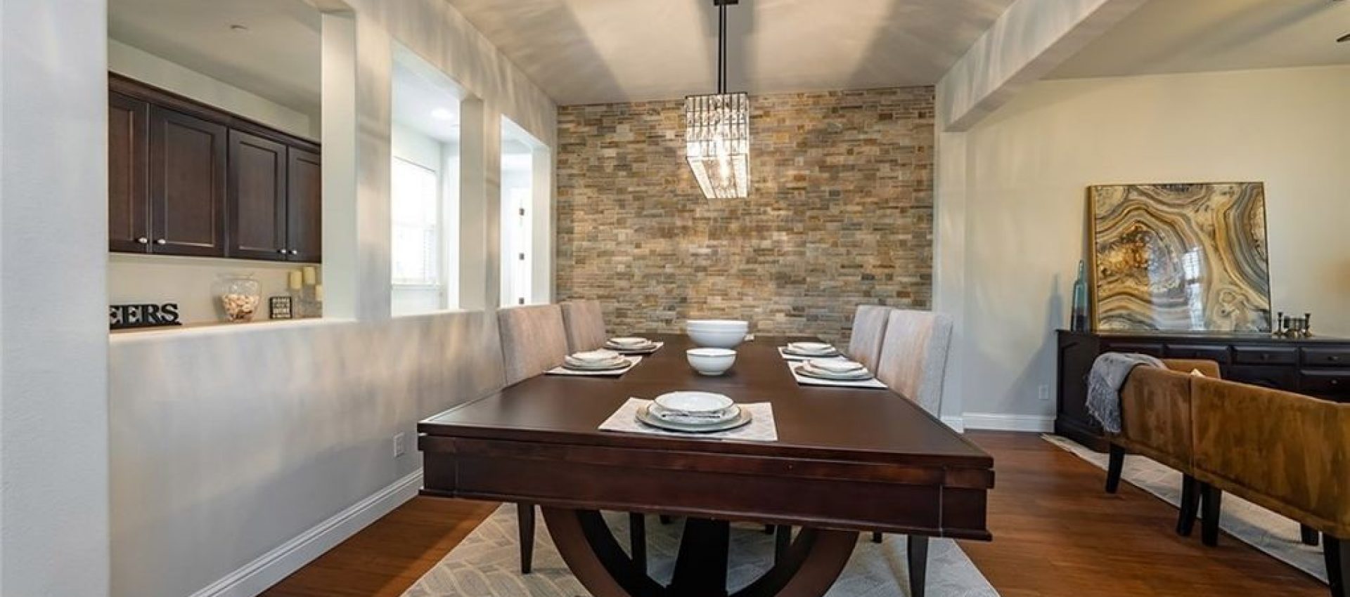 2d2a3b3ba506b145745f9047035ef3e7l-m2062026064xd-w1020_h770_q80