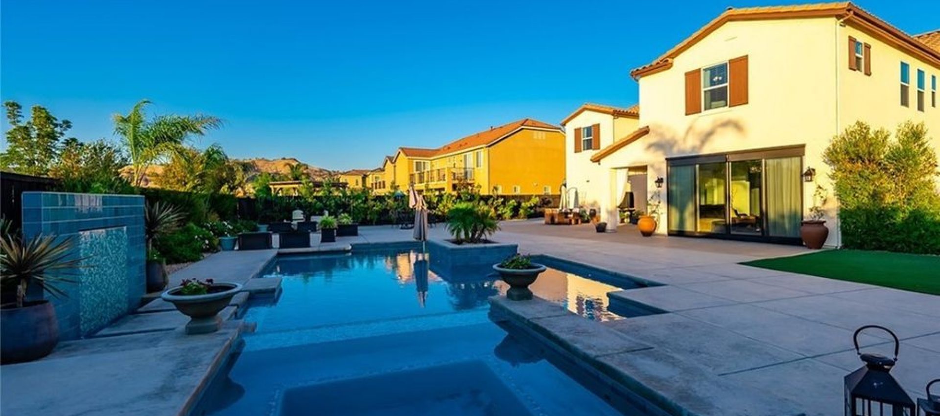 2d2a3b3ba506b145745f9047035ef3e7l-m2986543109xd-w1020_h770_q80