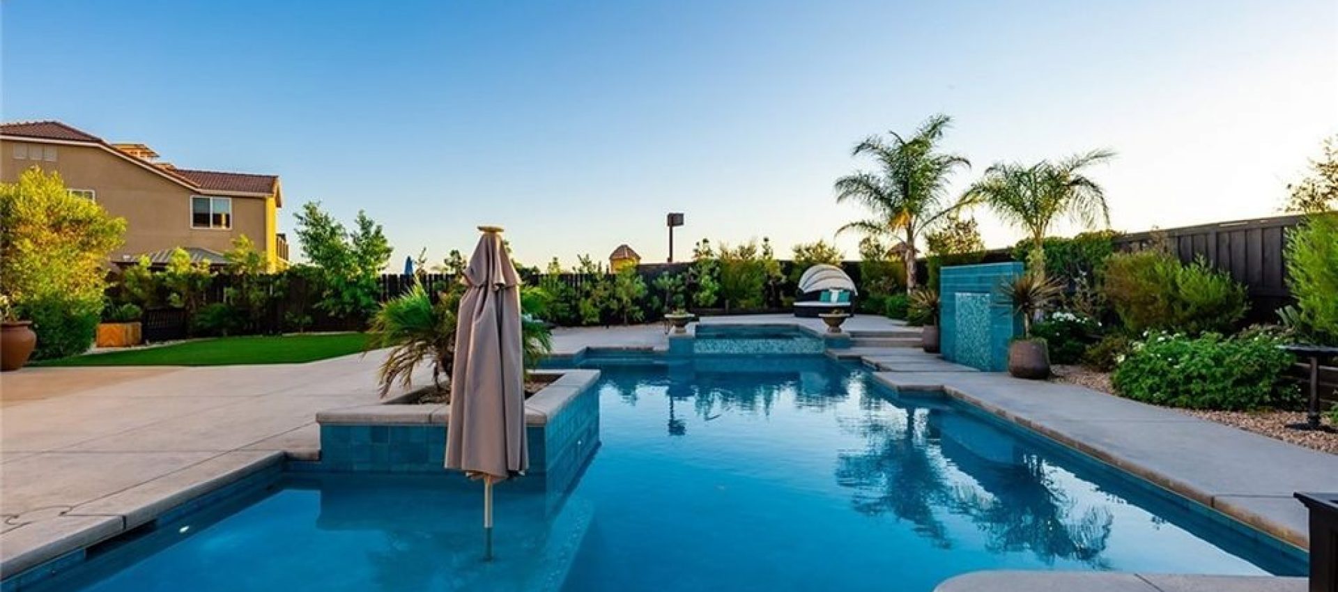 2d2a3b3ba506b145745f9047035ef3e7l-m2997598299xd-w1020_h770_q80